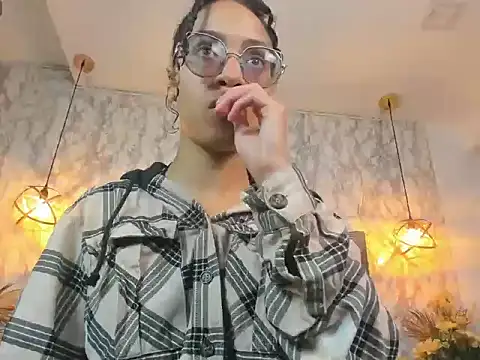 Snapshot of Hanna_Cornee_ chatting on September 2025 01:39:01 PM Hanna Cornee online show from September 2025 01:39:01 PM