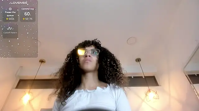 Hanna Cornee  online show from February 2026 12:15:02 PM