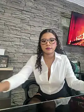 sophia brunette  online show from March 2026 12:22:02 PM