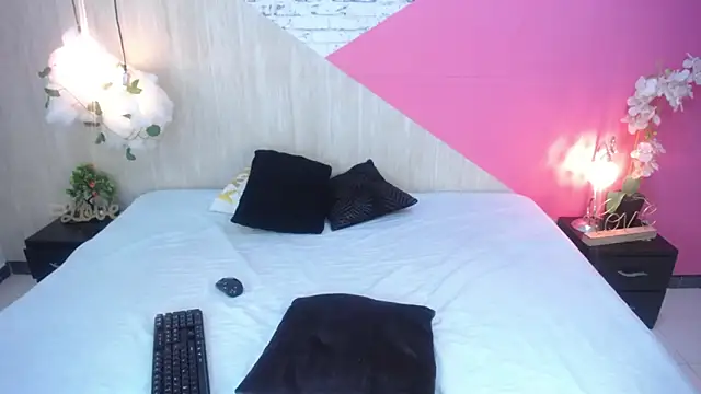 sophia brunette  online show from November 2025 11:22:02 AM