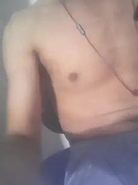 Snapshot of Lunaty00 chatting on November 2025 09:10:01 AM Lunaty00 online show from November 2025 09:10:01 AM