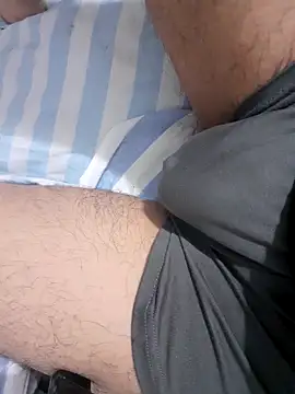 Snapshot of Lunaty00 chatting on November 2025 08:17:01 AM Lunaty00 online show from November 2025 08:17:01 AM