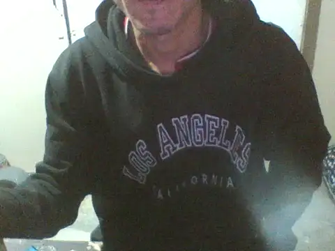 Snapshot of Lunaty00 chatting on February 2026 10:33:01 AM Lunaty00 online show from February 2026 10:33:01 AM