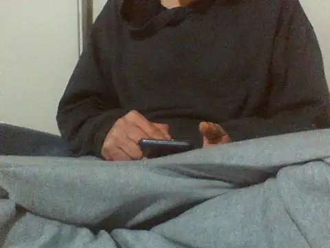 Snapshot of Lunaty00 chatting on February 2026 09:52:01 AM Lunaty00 online show from February 2026 09:52:01 AM