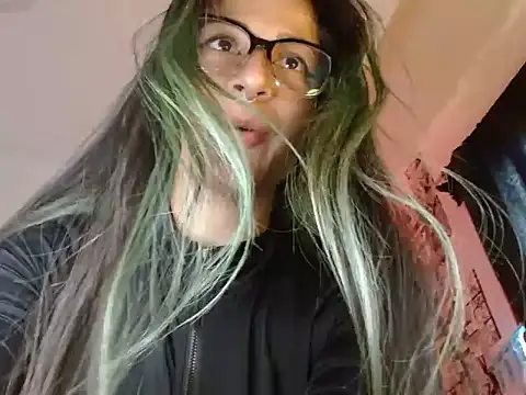 Snapshot of Chloe_paytone chatting on February 2026 09:48:02 PM Chloe paytone online show from February 2026 09:48:02 PM