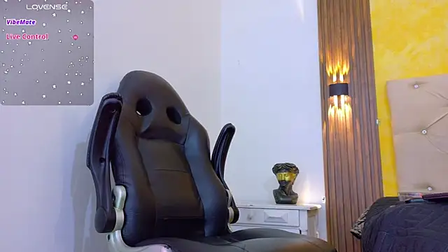 aliisonn cooper online show from December 2025 04:48:02 AM