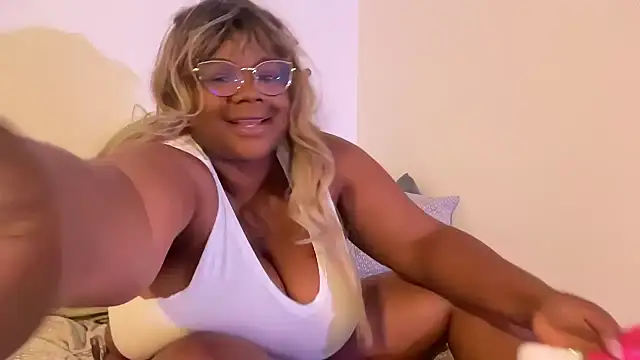 Snapshot of furykat1 chatting on June 2026 11:22:02 PM furykat1 online show from June 2026 11:22:02 PM