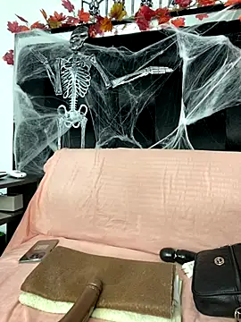 sweetmelissa16 online show from October 2025 03:00:01 PM