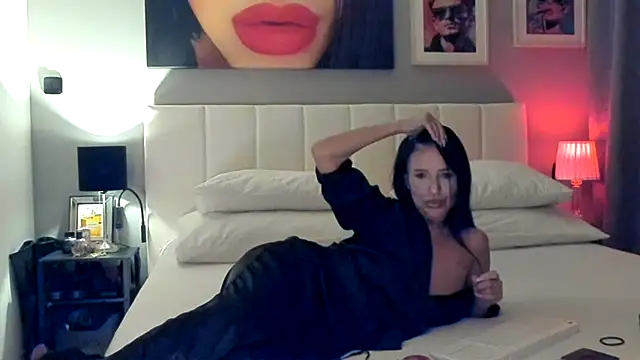 Snapshot of simonacavali chatting on December 2025 08:33:01 PM simonacavali online show from December 2025 08:33:01 PM