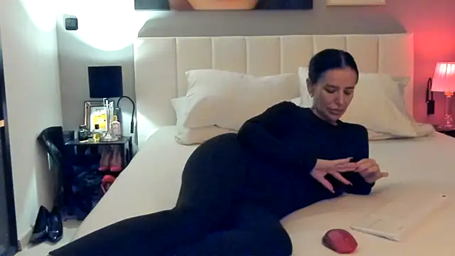 Snapshot of simonacavali chatting on November 2025 08:13:02 PM simonacavali online show from November 2025 08:13:02 PM