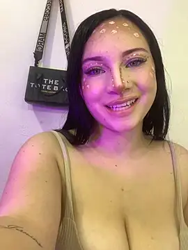 cloe weiss online show from October 2025 02:18:02 PM