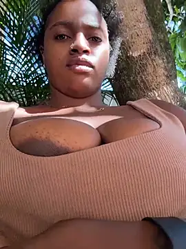 Snapshot of darle_volant chatting on June 2026 02:34:02 PM darle volant online show from June 2026 02:34:02 PM