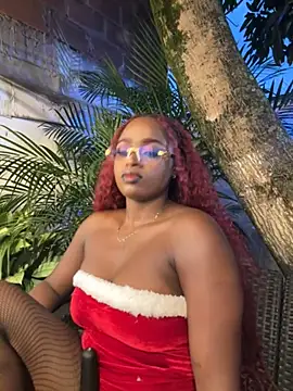 Snapshot of darle_volant chatting on November 2025 10:52:02 PM darle volant online show from November 2025 10:52:02 PM