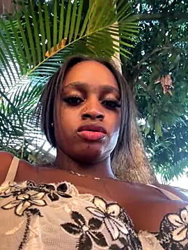 Snapshot of darle_volant chatting on December 2025 10:37:02 PM darle volant online show from December 2025 10:37:02 PM