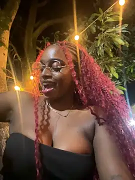 Snapshot of darle_volant chatting on November 2025 03:32:01 AM darle volant online show from November 2025 03:32:01 AM