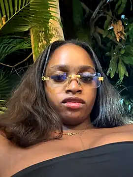 Snapshot of darle_volant chatting on December 2025 11:42:02 PM darle volant online show from December 2025 11:42:02 PM