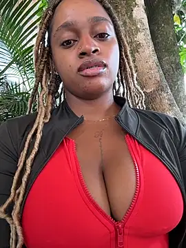 Snapshot of darle_volant chatting on June 2026 01:56:02 PM darle volant online show from June 2026 01:56:02 PM