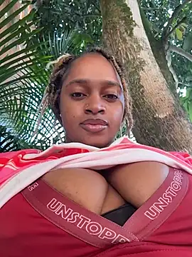 Snapshot of darle_volant chatting on June 2026 01:34:01 PM darle volant online show from June 2026 01:34:01 PM