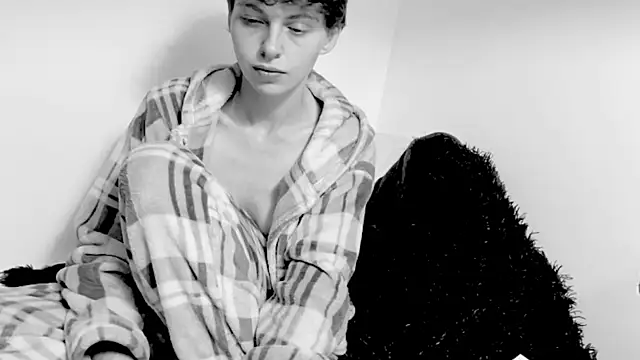 Snapshot of nyxofempusa chatting on October 2025 02:13:02 AM nyxofempusa online show from October 2025 02:13:02 AM