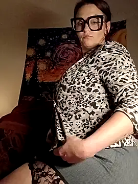 Snapshot of SweetnessSugar chatting on October 2025 04:24:02 AM SweetnessSugar online show from October 2025 04:24:02 AM