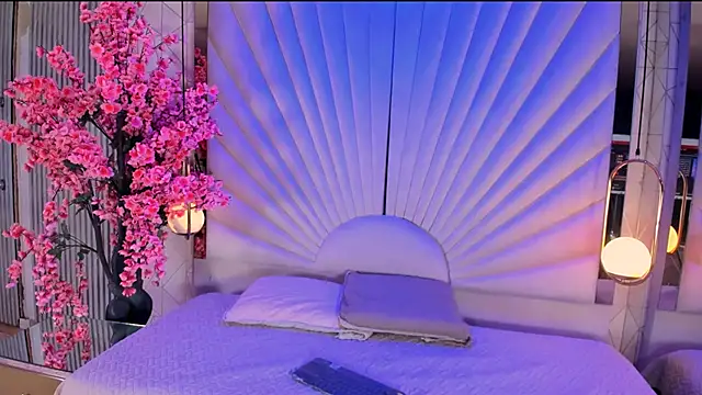 VesperVelvet online show from April 2026 04:25:02 AM