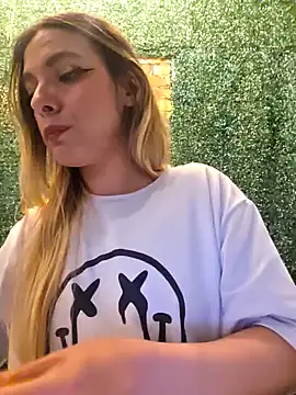 VesperVelvet online show from March 2026 03:33:01 AM