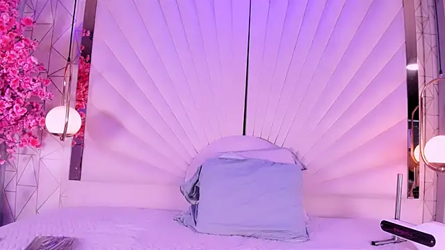 VesperVelvet online show from May 2026 05:15:02 AM