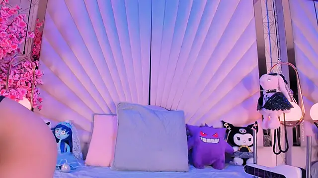 VesperVelvet online show from April 2026 05:25:01 AM