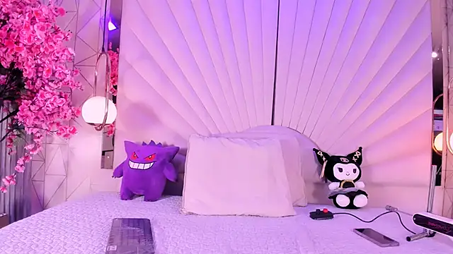 VesperVelvet online show from May 2026 05:14:02 AM