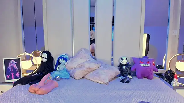 VesperVelvet online show from October 2025 09:00:01 PM