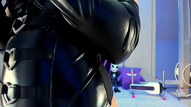 VesperVelvet online show from November 2025 08:34:01 PM