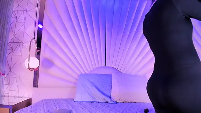 VesperVelvet online show from June 2026 04:46:01 AM
