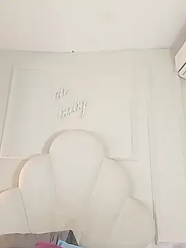 Kaylachannell online show from November 2025 03:50:01 AM