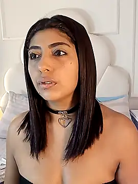 Kaylachannell online show from November 2025 07:29:02 PM