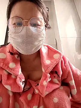 chengcheng12 online show from December 2025 01:49:02 AM