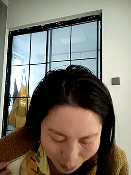 chengcheng12 online show from November 2025 12:00:01 AM