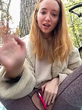 Snapshot of FayeFlame chatting on November 2025 11:36:02 AM FayeFlame online show from November 2025 11:36:02 AM