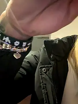 poppyinga1 online show from November 2025 09:59:02 PM