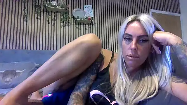 poppyinga1 online show from March 2026 08:22:01 AM