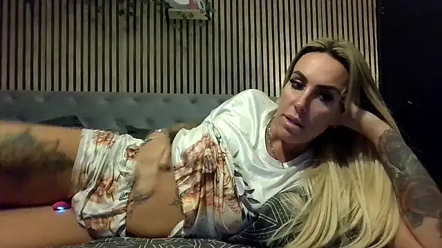 poppyinga1 online show from September 2025 09:22:02 PM