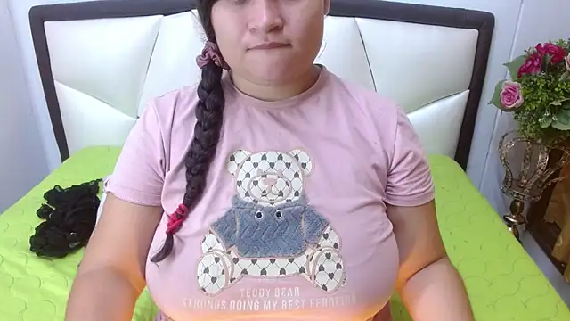 Madison Copers online show from October 2025 12:06:01 PM