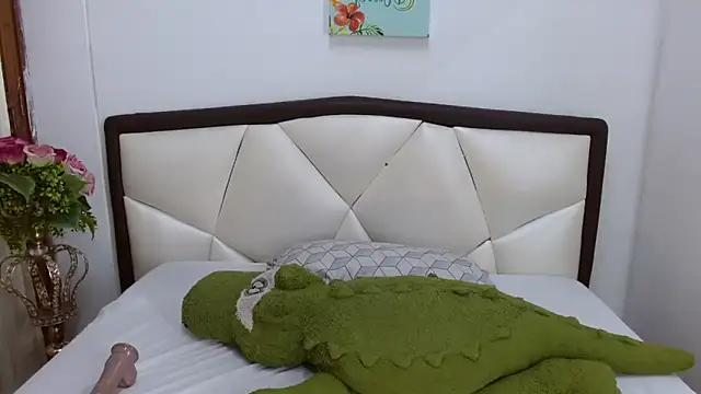 Madison Copers online show from March 2026 12:17:02 AM