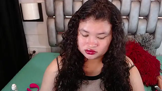 Madison Copers online show from April 2026 12:04:01 AM