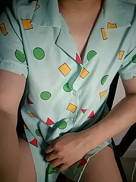 111owo111 online show from December 2025 05:03:02 PM