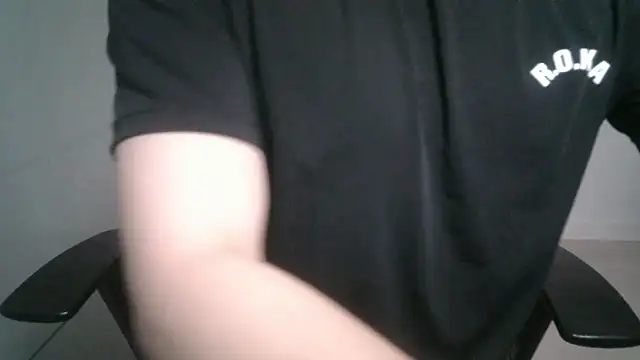 111owo111 online show from April 2026 12:01:01 PM