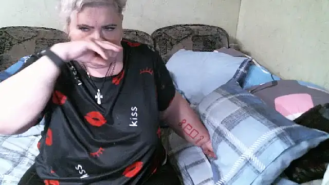 Lana555 online show from September 2025 06:00:01 PM