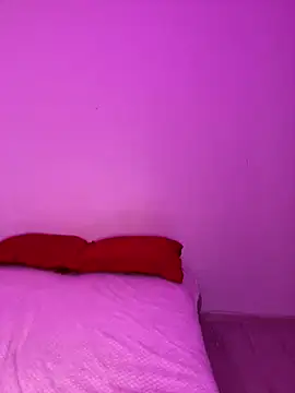 Snapshot of Mihadttraf chatting on September 2025 10:35:02 PM Mihadttraf online show from September 2025 10:35:02 PM