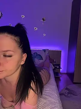 Snapshot of Mihadttraf chatting on October 2025 10:30:01 PM Mihadttraf online show from October 2025 10:30:01 PM