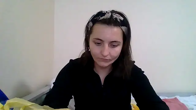 DInaraXRose online show from October 2025 03:46:02 PM