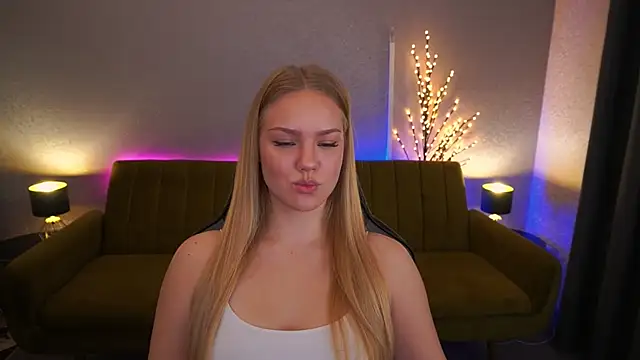 Snapshot of CelesteNoir chatting on October 2025 07:40:02 AM CelesteNoir online show from October 2025 07:40:02 AM